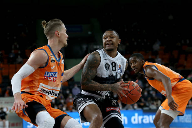 她的职业规 她的职业规